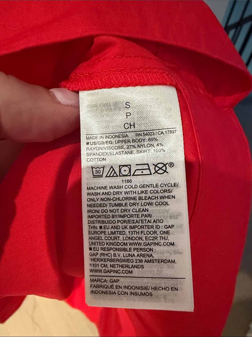 Woman’s Red Sleeveless Scoop Neck Dress - Picture 4 of 5
